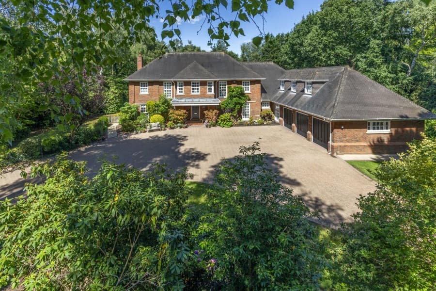 Abbots Drive, Wentworth Estate, Surrey, GU25 4SE