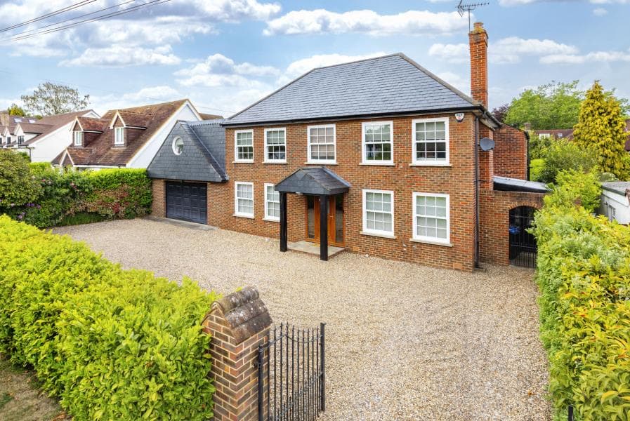 Monks Road, Wentworth Estate, Surrey, GU25 4RR