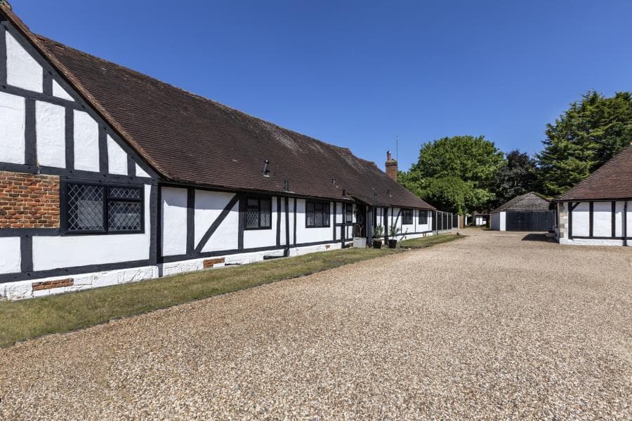 Black Lake Close, Egham, Surrey, TW20 9UU