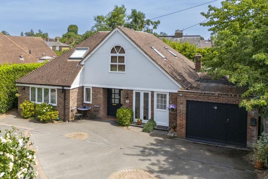 Victoria Street, Englefield Green, Surrey, TW20 0QX
