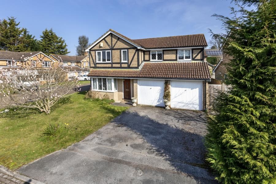 Tithe Meadows, Virginia Water, Surrey, GU25 4EU