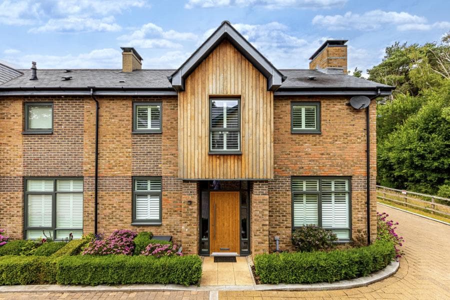 Dorchester Mews, Upper Longcross, Surrey, KT16 0DA