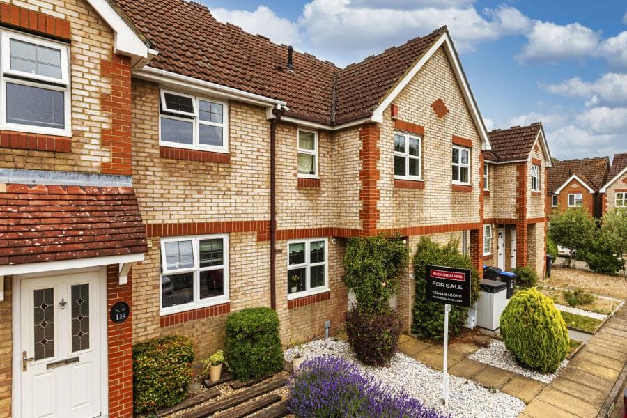 The Orchard, Virginia Water, Surrey, GU25 4DT