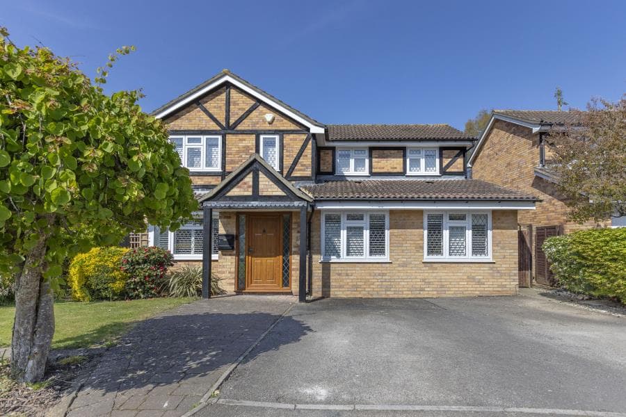 Tithe Meadows, Virginia Water, Surrey, GU25 4EU