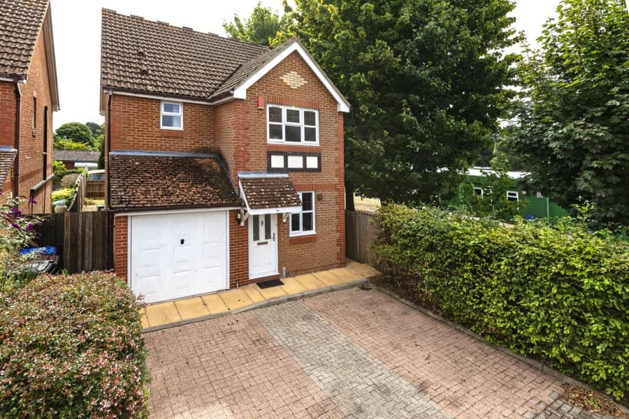 The Orchard, Virginia Water, Surrey, GU25 4DT