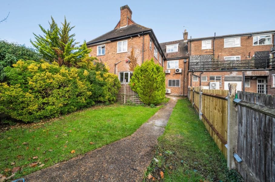 Station Parade, Virginia Water, Surrey, GU25 4AB