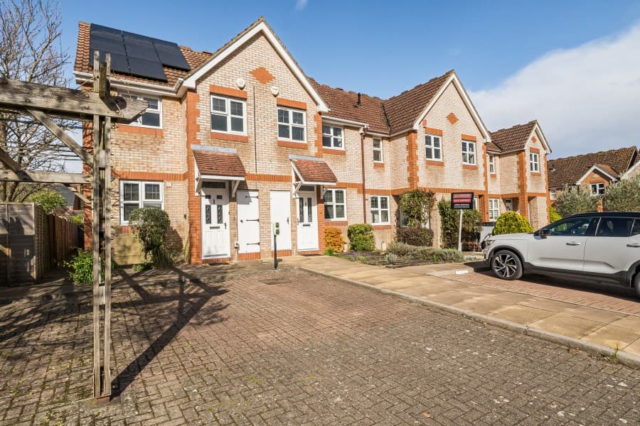 The Orchard, Virginia Water, Surrey, GU25 4DT