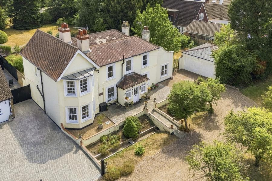 Green Road, Thorpe, Surrey, TW20 8QN